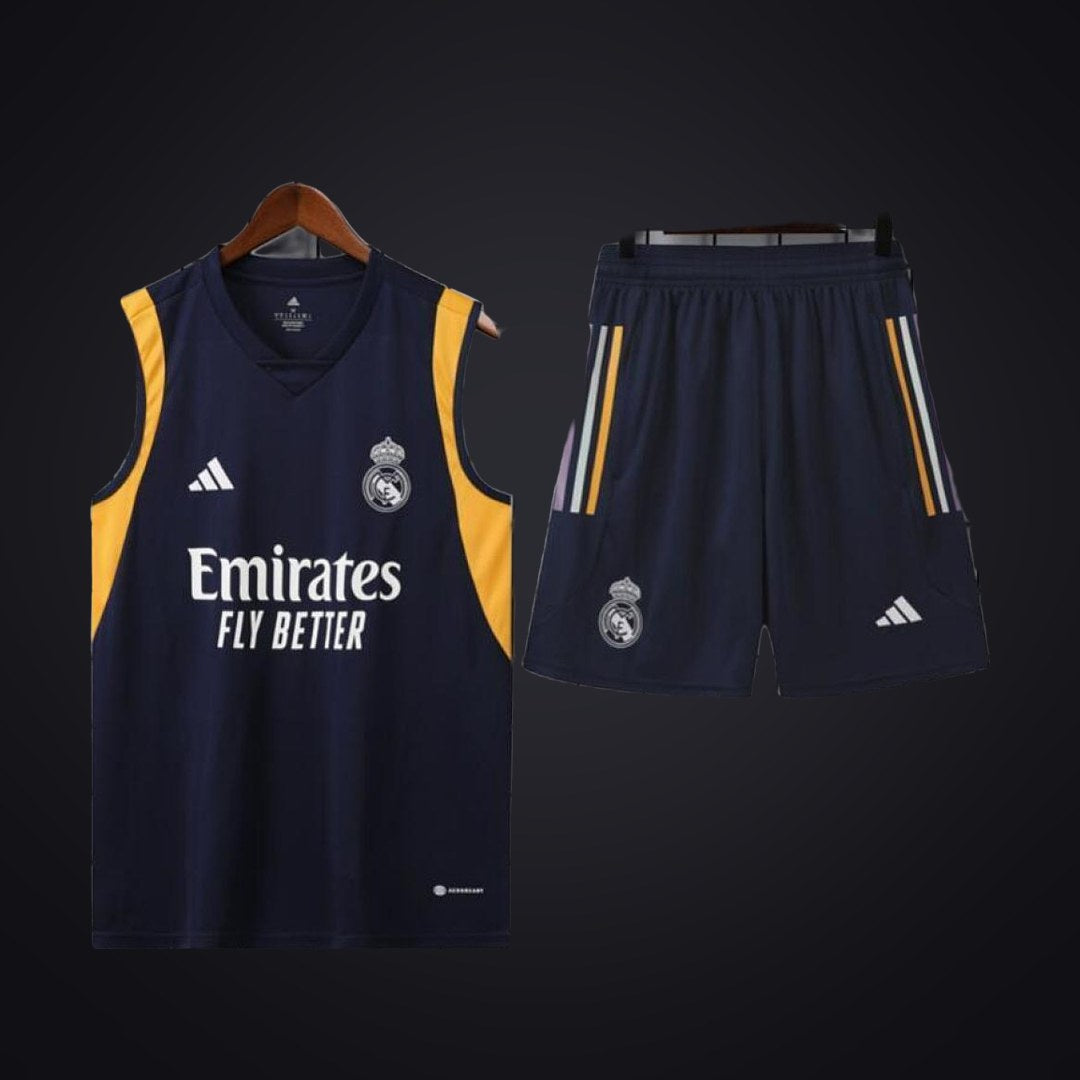 Conjunto de Entrenamiento Real Madrid 23-24 Azul Marino · Modelo 8 (delante)