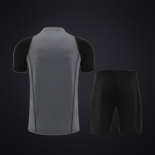 Conjunto de Entrenamiento Real Madrid 23-24 Gris · Modelo 2 (detrás)