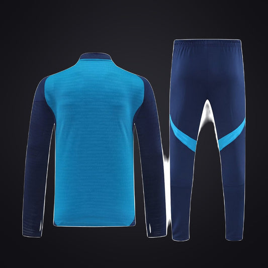 Chándal Arsenal 25-26 Azul Azul Marino · Modelo 2 (detrás)