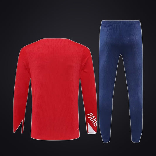 Chándal PSG 25-26 Roja · Modelo 2 (detrás)