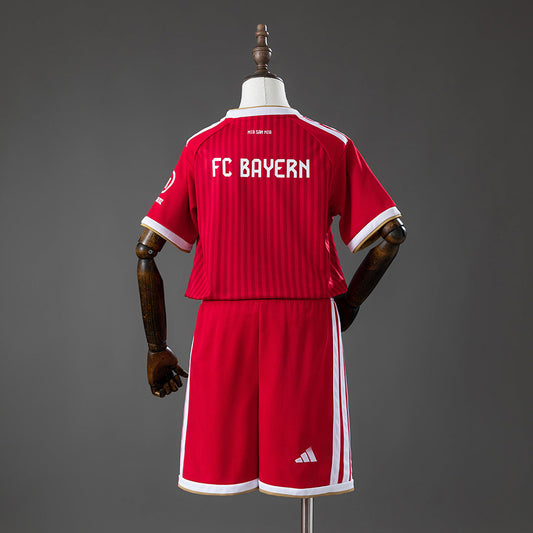 Bayern de Múnich 26-27 Local (Niño)