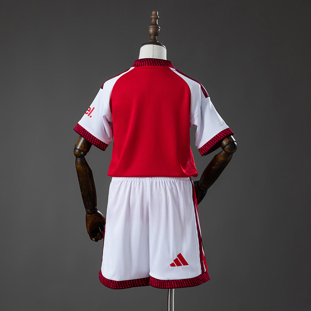 Arsenal 26-27 Local (Niño)