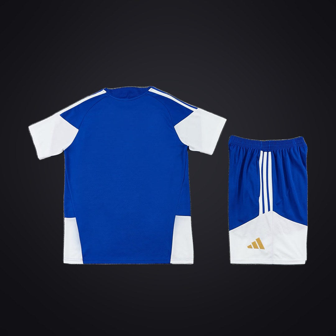 Juventus 26-27 Edición Especial (Niño) (detrás)