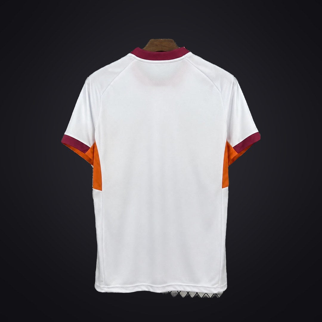 Galatasaray 26-27 Visitante (Fan Version) (detrás)