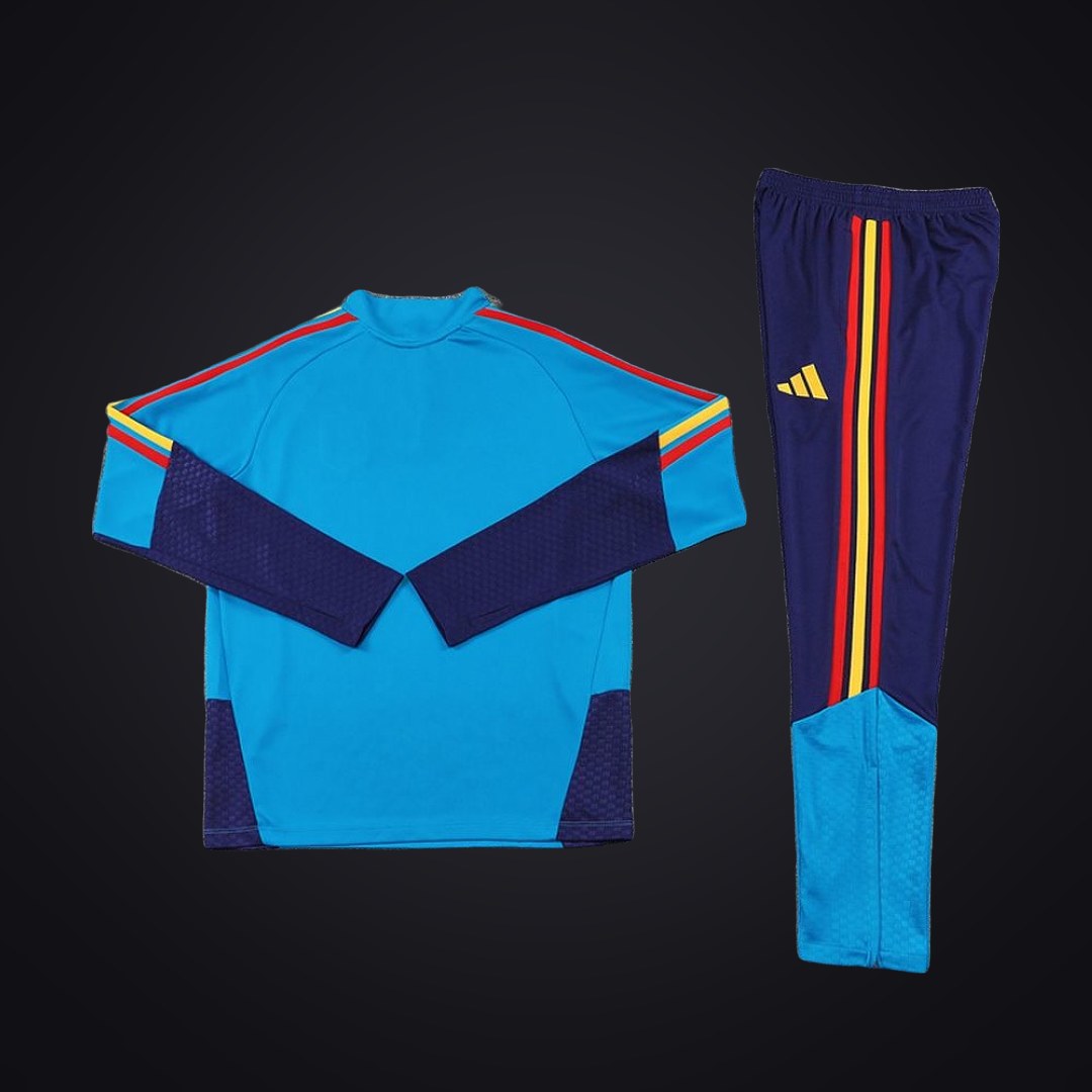 España 2026 Entreno 2 Estrellas (Niño) · Modelo 4 (detrás)
