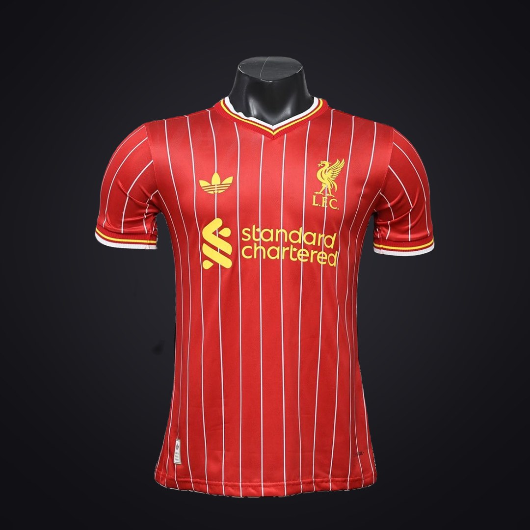 Liverpool 26-27 Edición Especial Roja (Player Version) (delante)