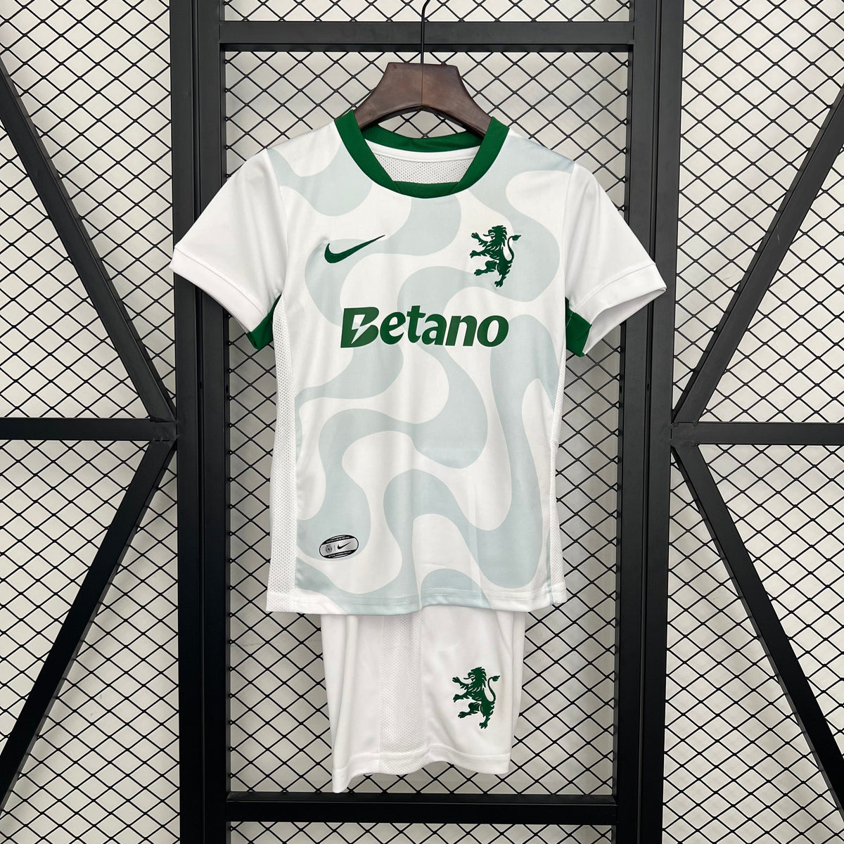 Sporting Lisboa 25-26 Visitante (Niño)