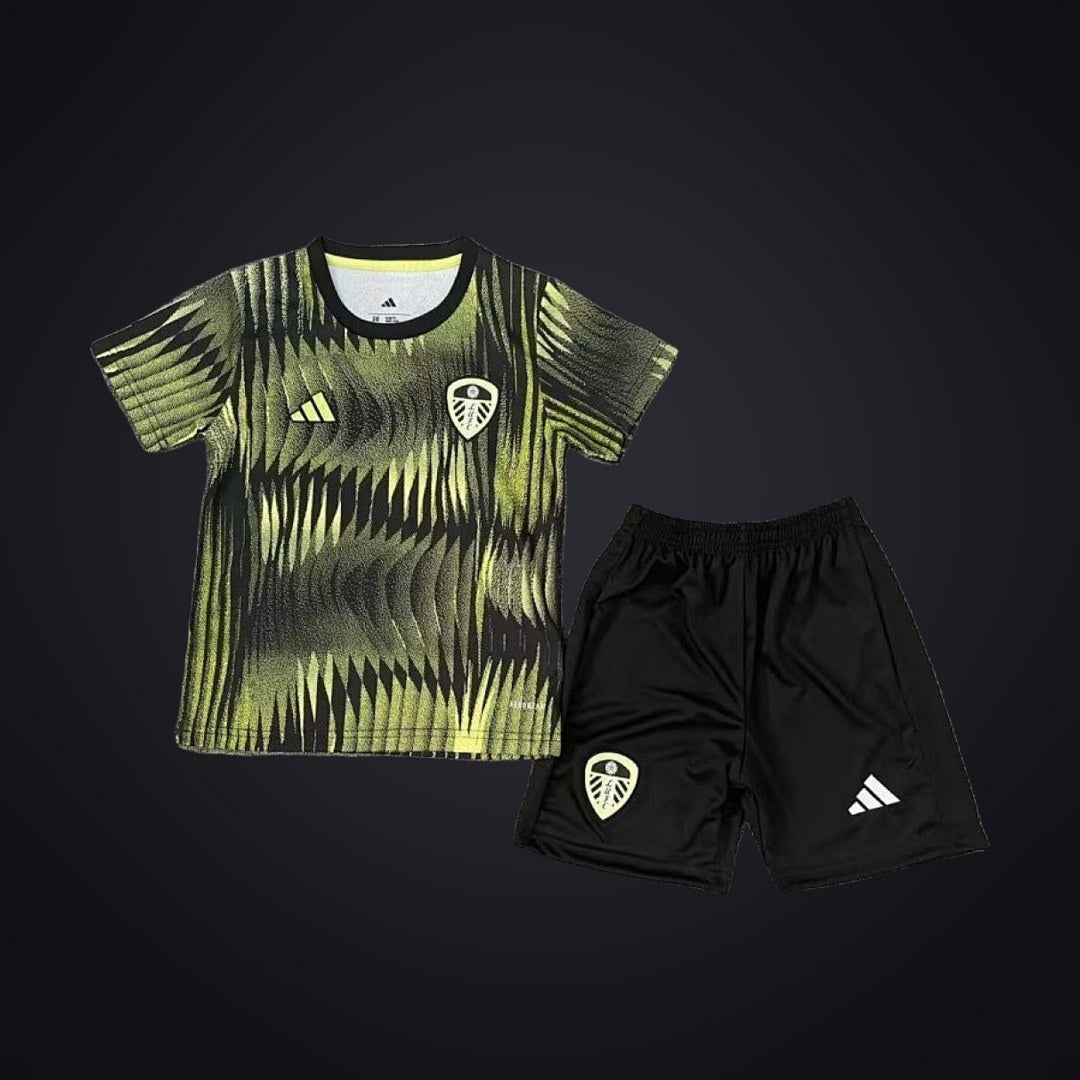 Conjunto de Entrenamiento Leeds United 25-26 (delante)