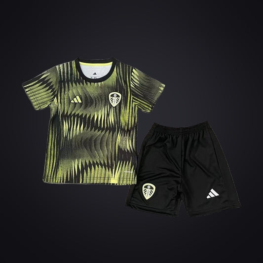 Conjunto de Entrenamiento Leeds United 25-26 (delante)