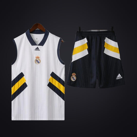 Conjunto de Entrenamiento Real Madrid 23-24 Blanca · Modelo 6 (delante)