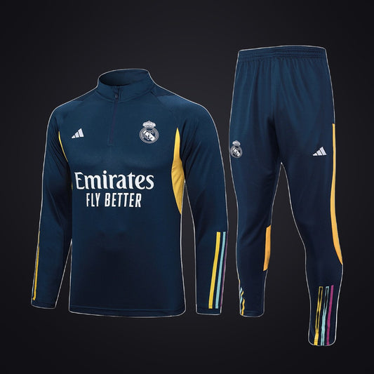 Chándal Real Madrid 23-24 Azul Marino · Modelo 3 (delante)