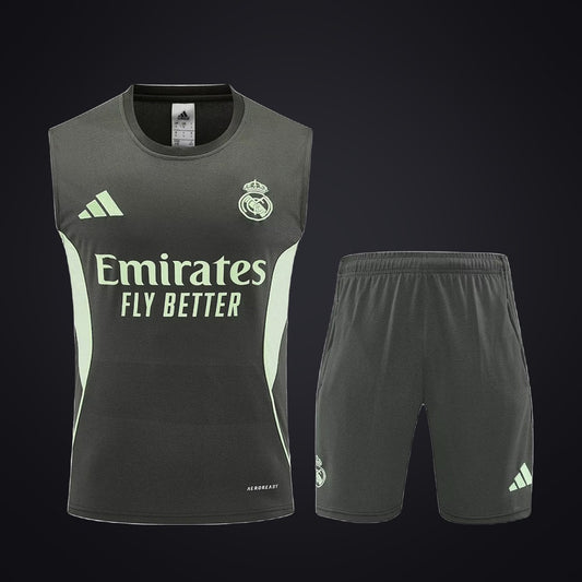 Conjunto de Entrenamiento Real Madrid 25-26 Verde · Modelo 2 (delante)