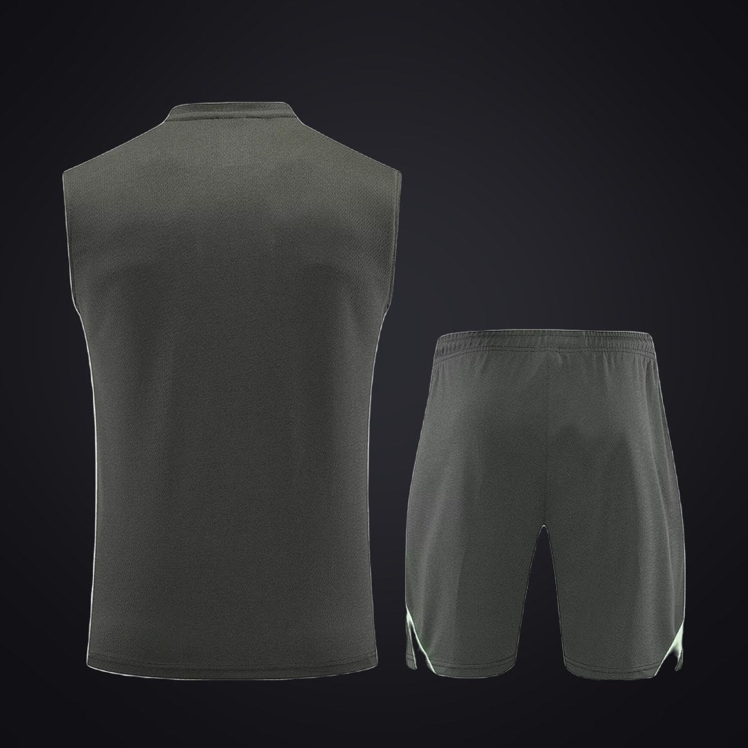 Conjunto de Entrenamiento Real Madrid 25-26 Verde · Modelo 2 (detrás)