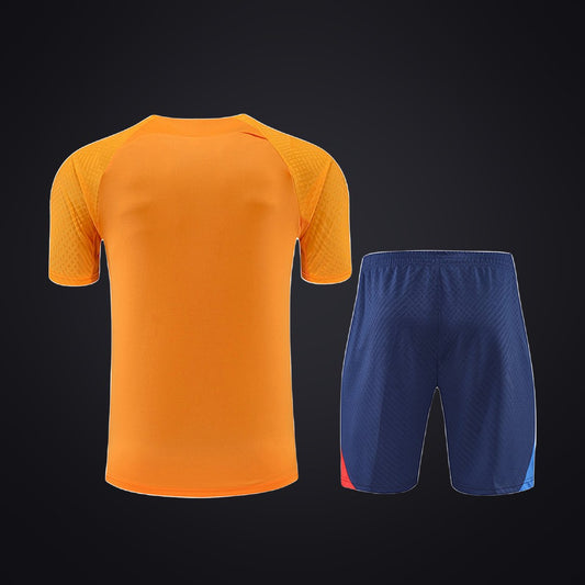 Conjunto de Entrenamiento Barcelona 22-23 Amarilla (detrás)