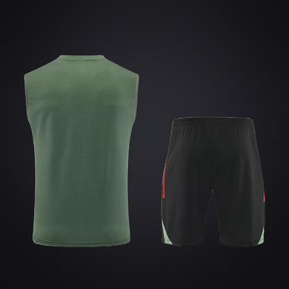 Conjunto de Entrenamiento Bayern de Múnich 25-26 Verde Negra (detrás)