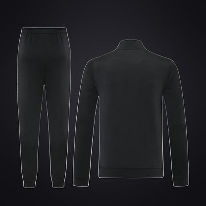 Chándal Manchester United 25-26 · Modelo 2 (detrás)
