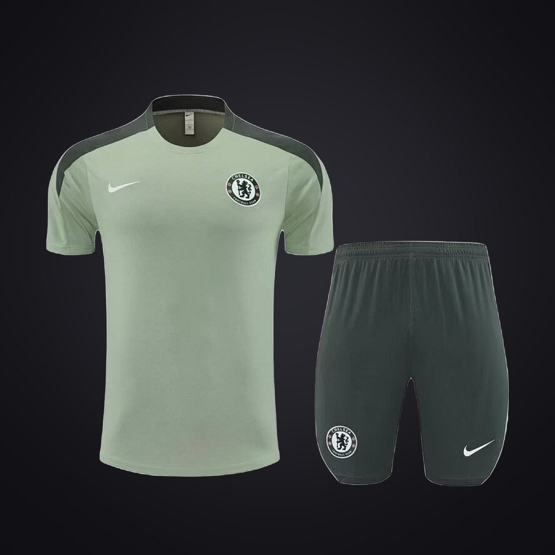 Conjunto de Entrenamiento Chelsea 25-26 Verde · Modelo 3 (delante)