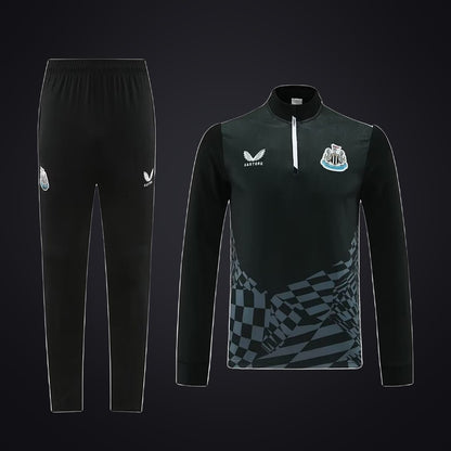 Chándal Newcastle 23-24 (delante)