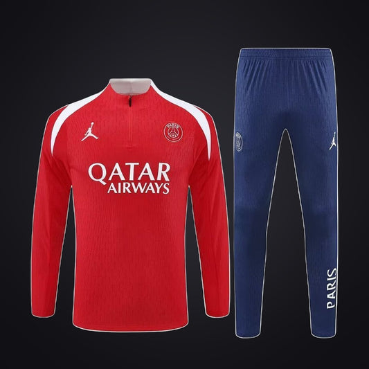 Chándal PSG 25-26 Roja · Modelo 2 (delante)