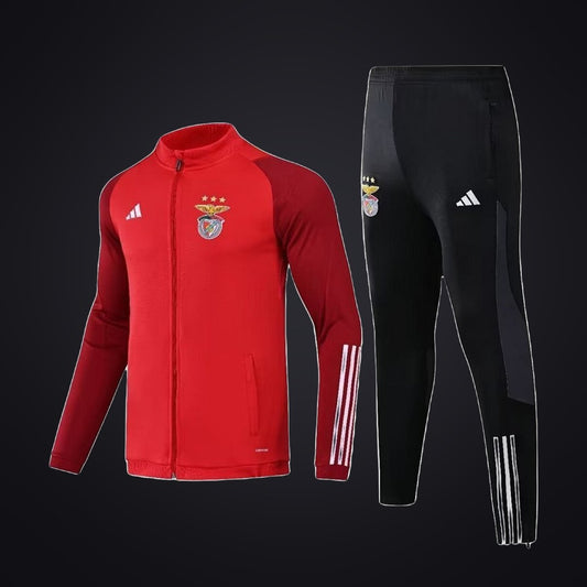 Chándal Benfica 23-24 Roja · Modelo 2 (delante)