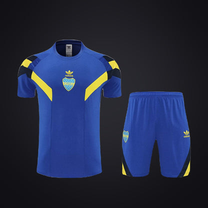 Conjunto de Entrenamiento Boca Juniors 25-26 Azul · Modelo 2 (delante)
