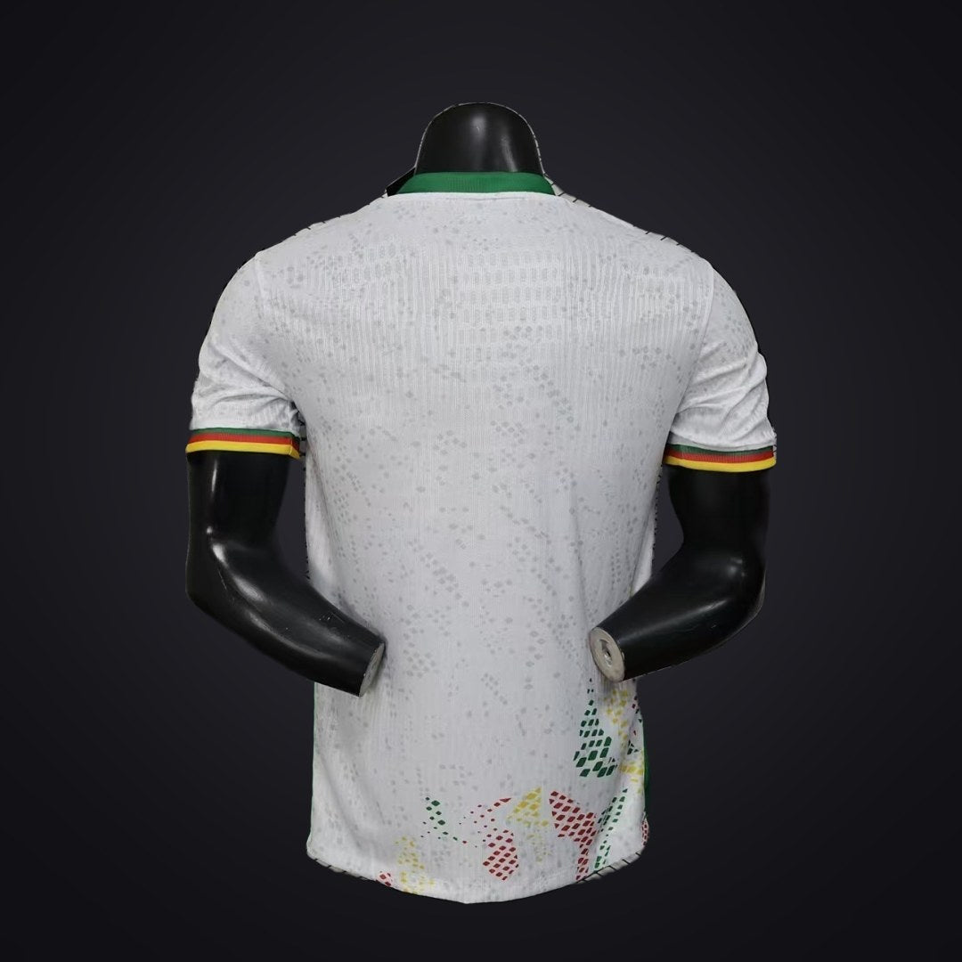 Camerún 2026 Visitante (Player Version) (detrás)