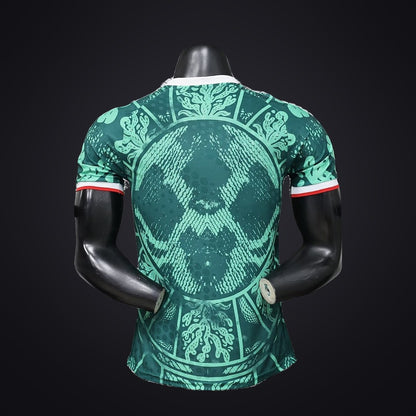 México 2026 Edición Especial (Player Version) · Modelo 2 (detrás)