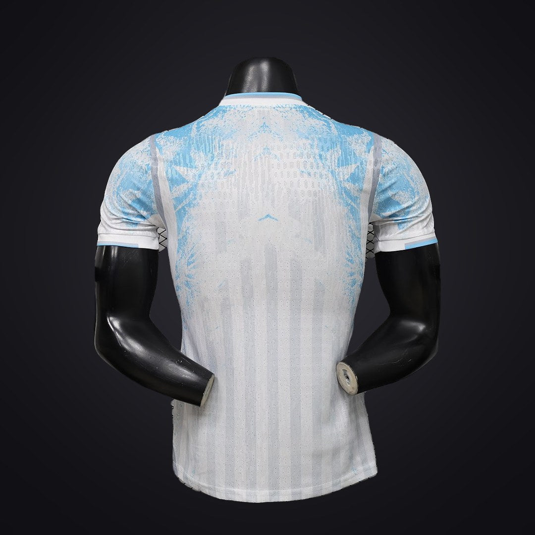 Uruguay 2026 Edición Especial Blanca (Player Version) (detrás)