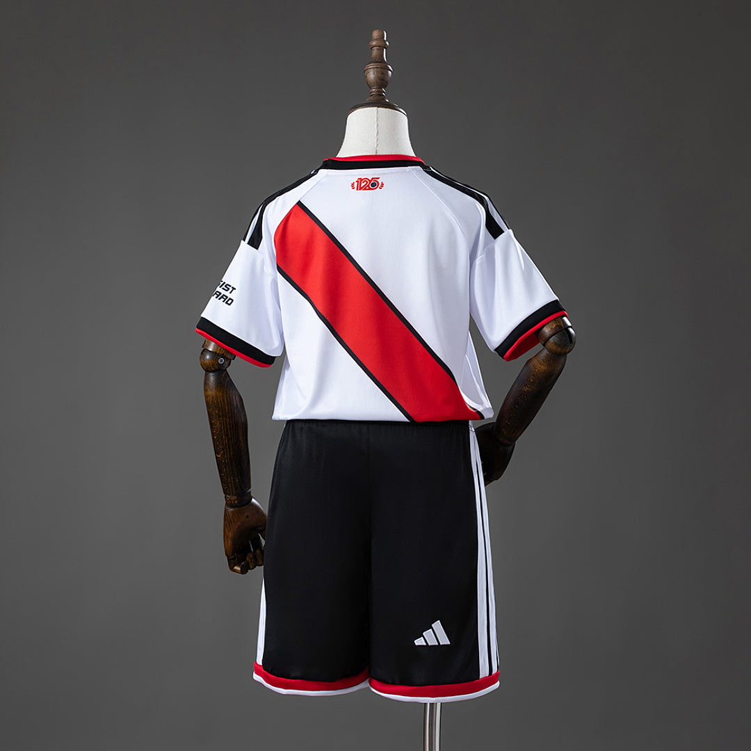 River Plate 26-27 Local (Niño)