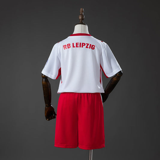 RB Leipzig 26-27 Local (Niño)