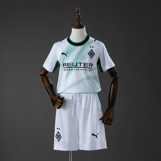 Borussia Mönchengladbach 26-27 Local (Niño)