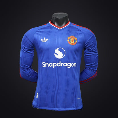 Manchester United 26-27 Visitante Manga Larga (Player Version) (delante)