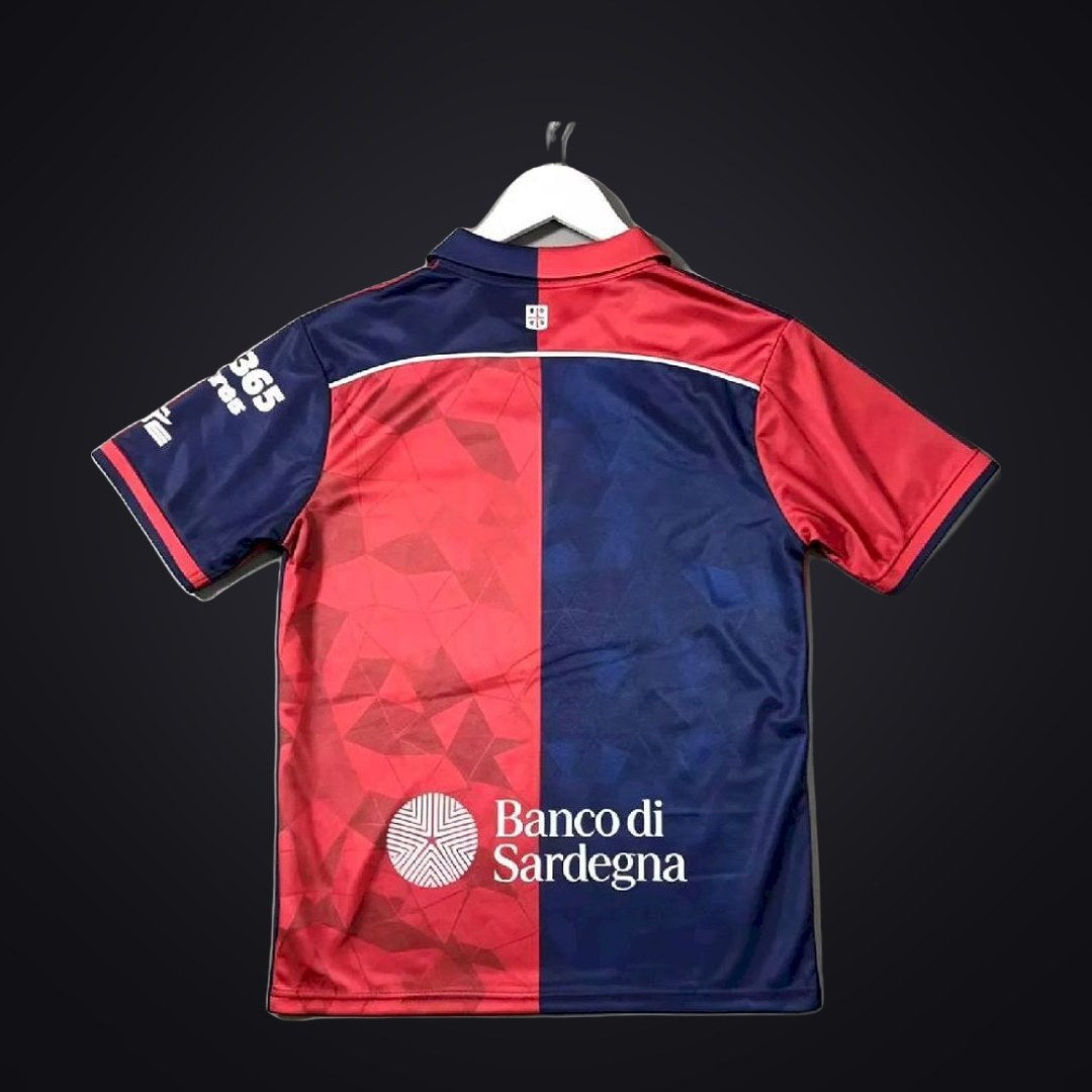 Cagliari Calcio 26-27 Local (Fan Version) (detrás)