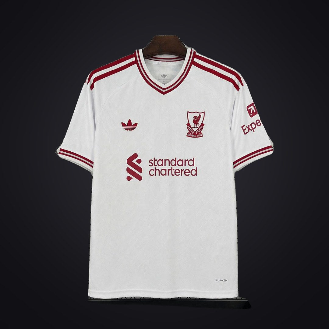 Liverpool 26-27 Visitante (Fan Version) (delante)