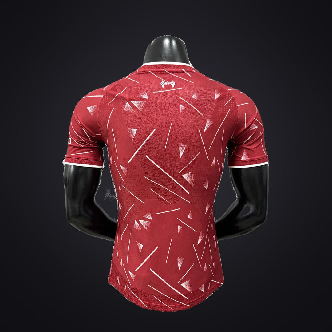 Liverpool 26-27 Local (Player Version) (detrás)