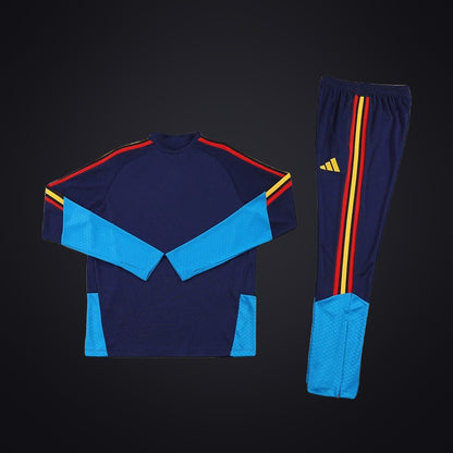 España 2026 Entreno 2 Estrellas (Niño) · Modelo 5 (detrás)