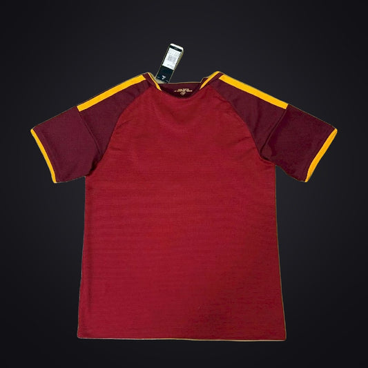 Roma 26-27 Local (Fan Version) (detrás)