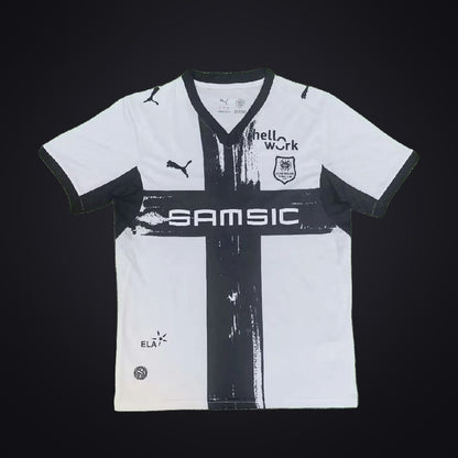 Rennes 26-27 Visitante (Fan Version) (delante)