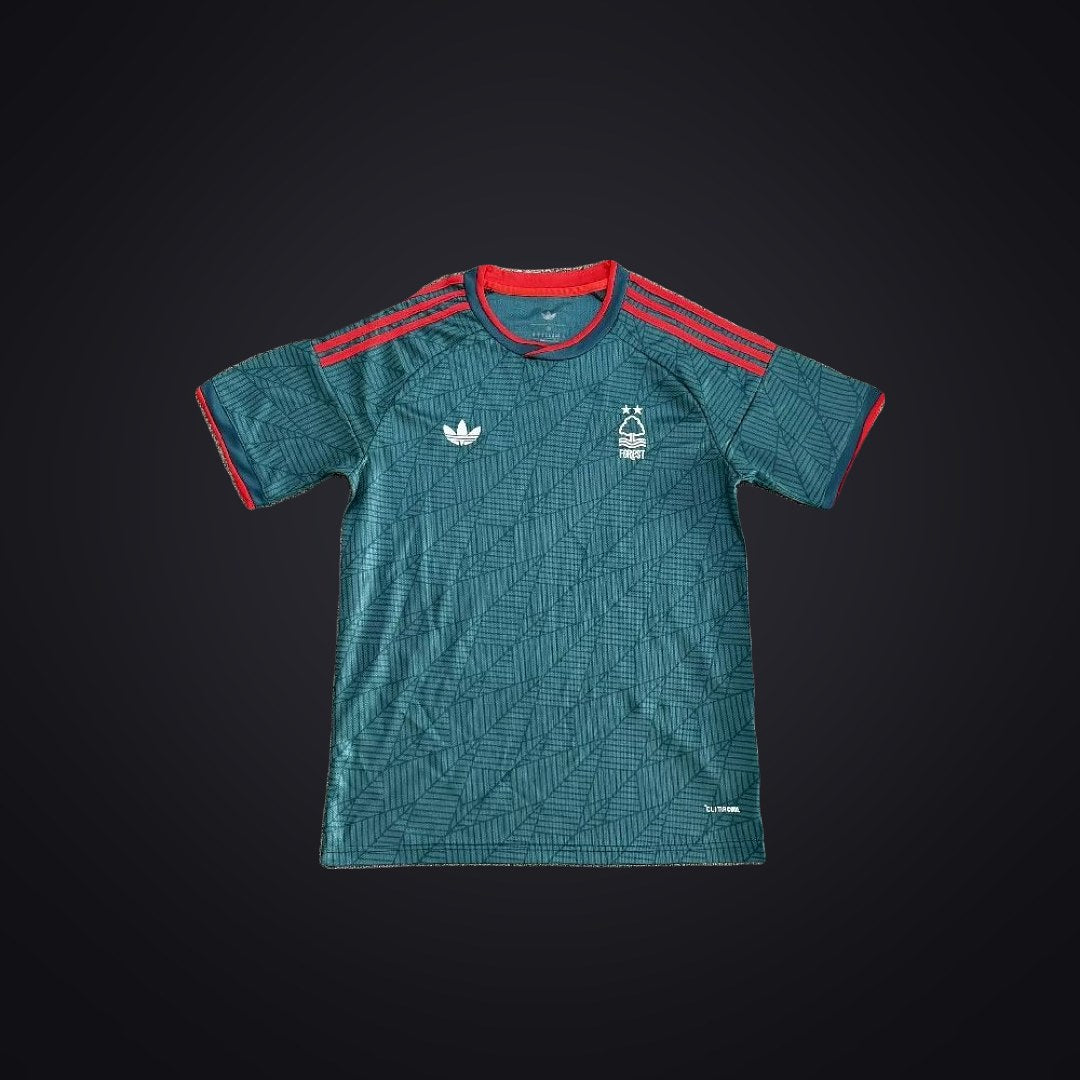 Nottingham Forest 26-27 Visitante (Fan Version) (delante)