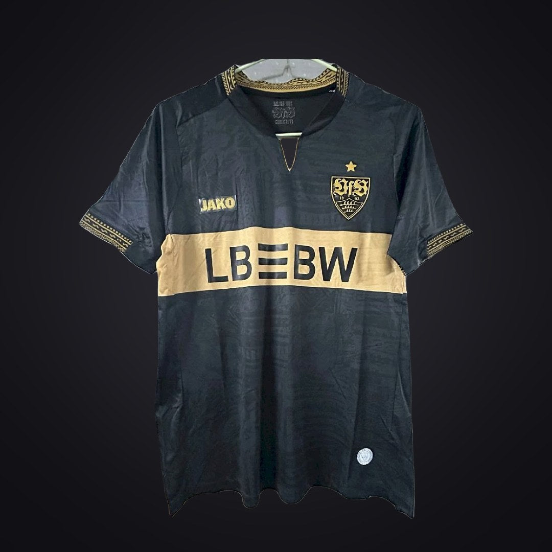 Stuttgart 26-27 Visitante (Fan Version) (delante)