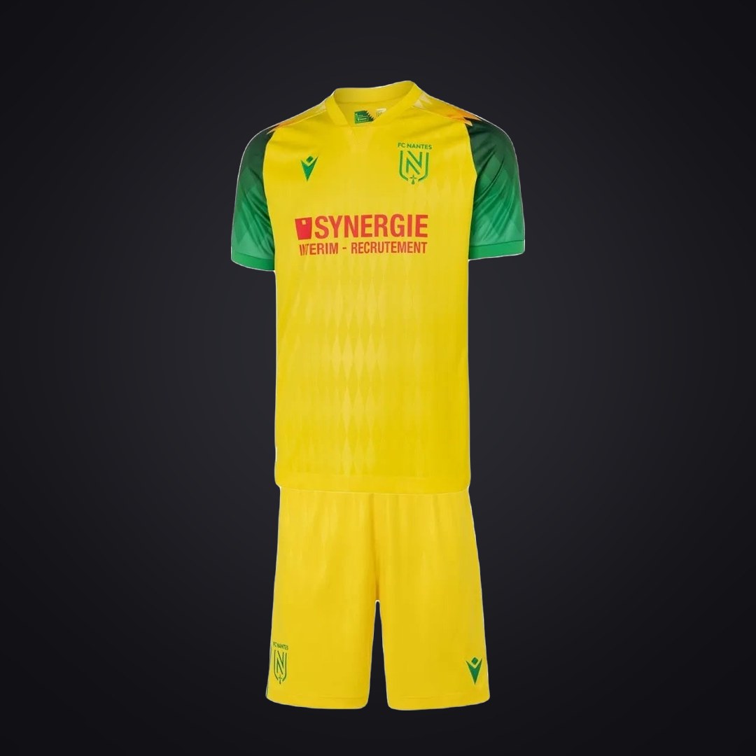 FC Nantes 26-27 Local (Niño) (delante)
