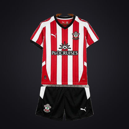 Southampton 26-27 Local (Niño) (delante)