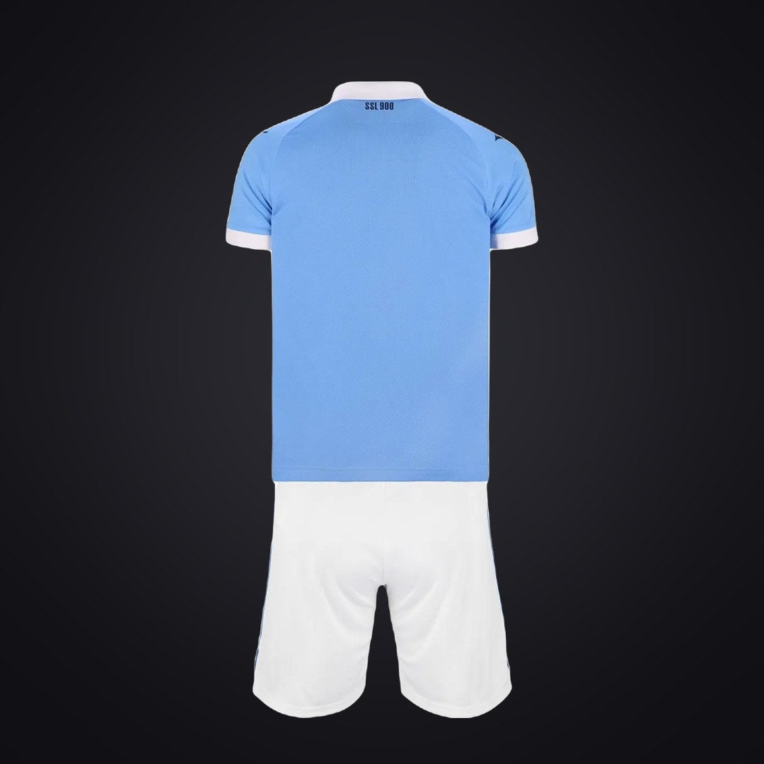 Lazio 26-27 Local (Niño) (detrás)