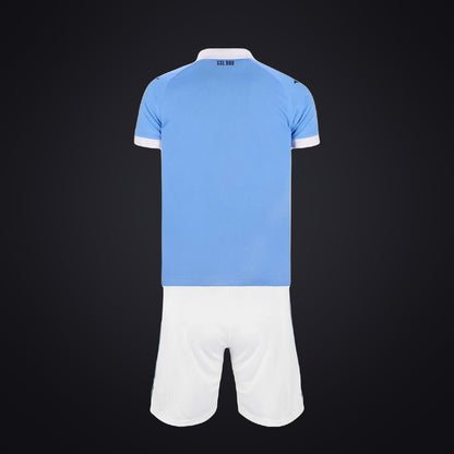 Lazio 26-27 Local (Niño) (detrás)