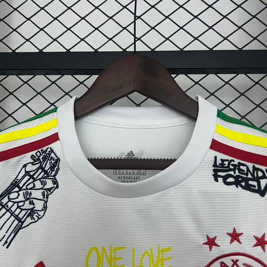 Ajax 2025 Edición Especial (Fan Version)