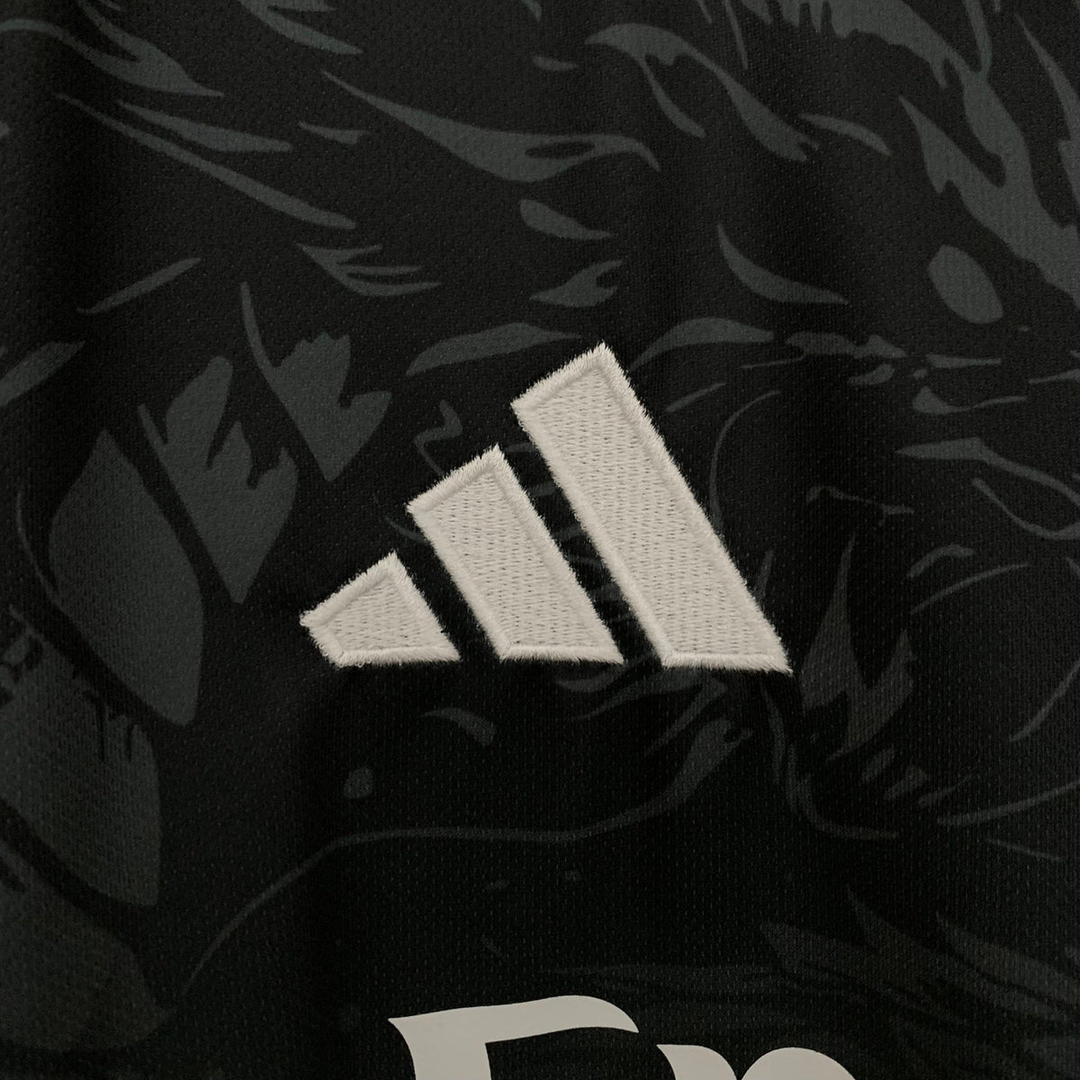 Real Madrid 2025 Edición Especial (Fan Version)