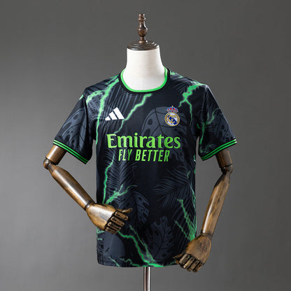 Real Madrid 2025 Edición Especial (Fan Version)