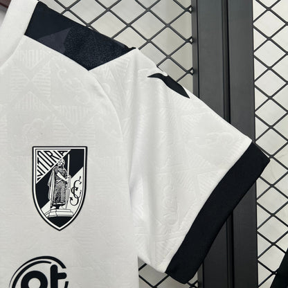 Vitoria Guimaraes 25-26 Local (Niño)