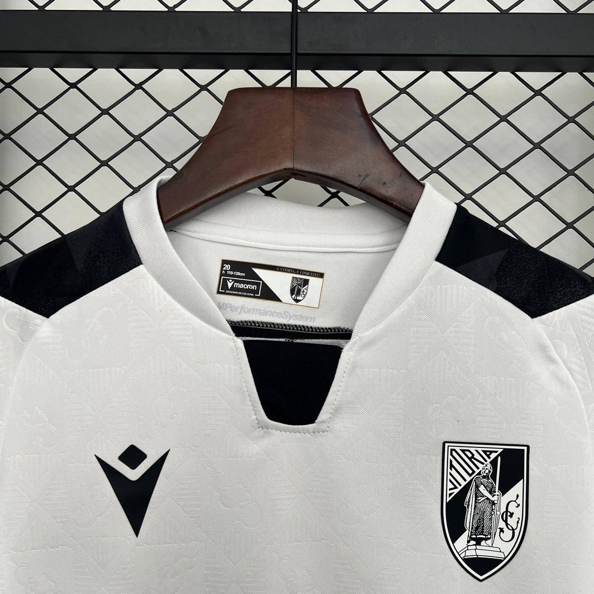 Vitoria Guimaraes 25-26 Local (Niño)